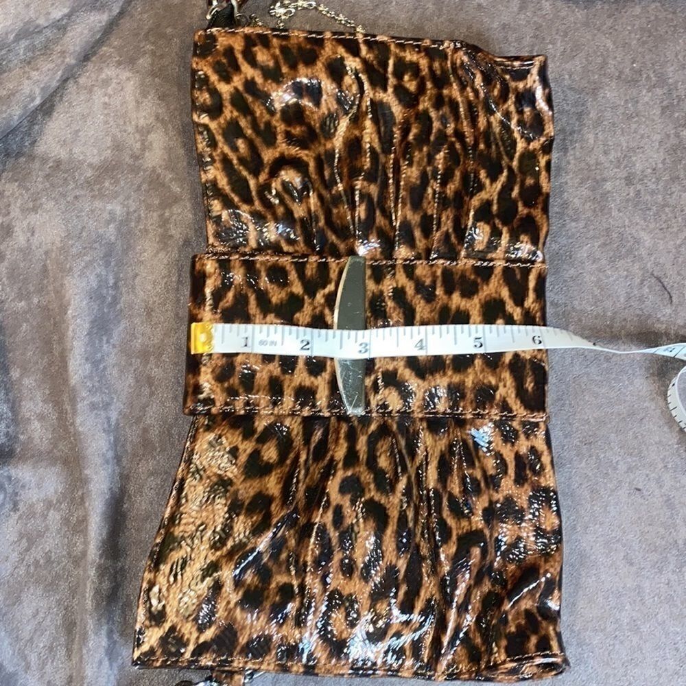 Call it Spring Leopard wristlet/shoulder purse - Picture 4 of 6